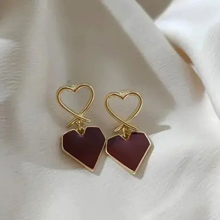 DOUBLE HEART EARRING