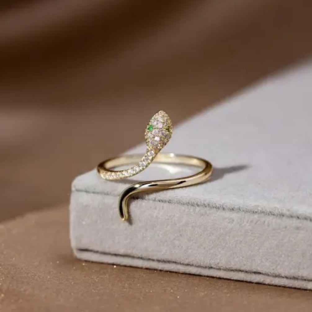 Charming Snake Ring