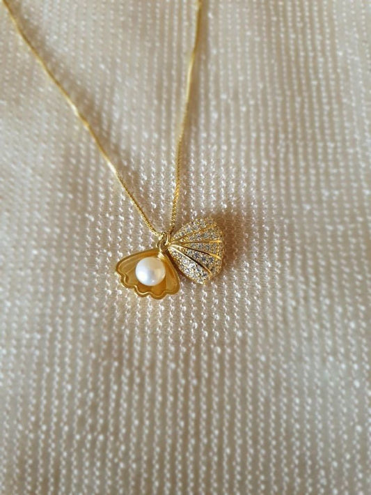 Seashell Minimal Necklace