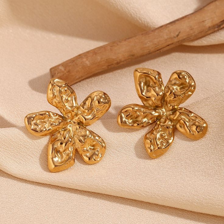 Floral Style Stud