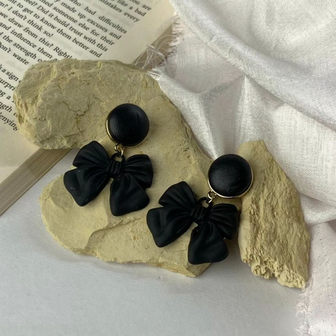 BLACK BOW EARRINGS