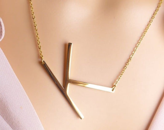 ALPHABET LETTER PENDENT CHAIN NECKLACE