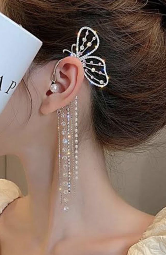 BUTTERFLY CRYSTAL EAR CUFF