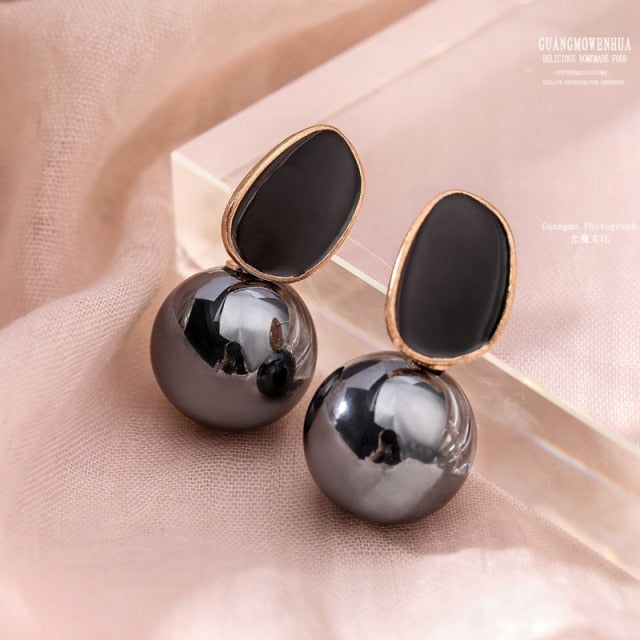 MIDNIGHT GLAM EARRINGS