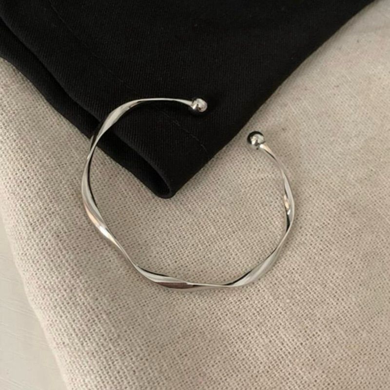 SILVER OPEN BANGLE