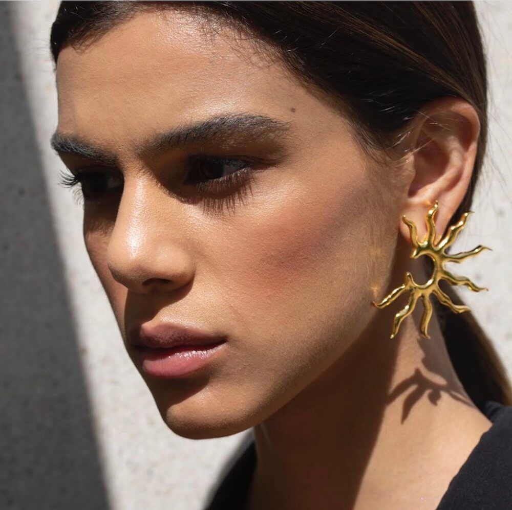 OVERSIZED STUD EARRINGS