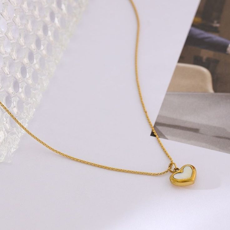 ANTI TRANISH WHITE PENDANT CHAIN