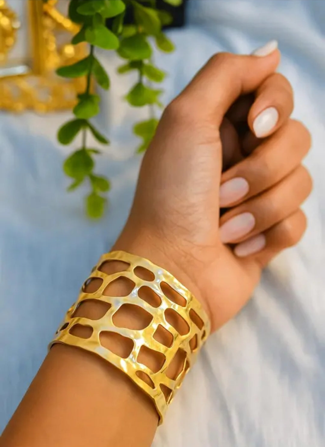 Golde Cuff Bracelet
