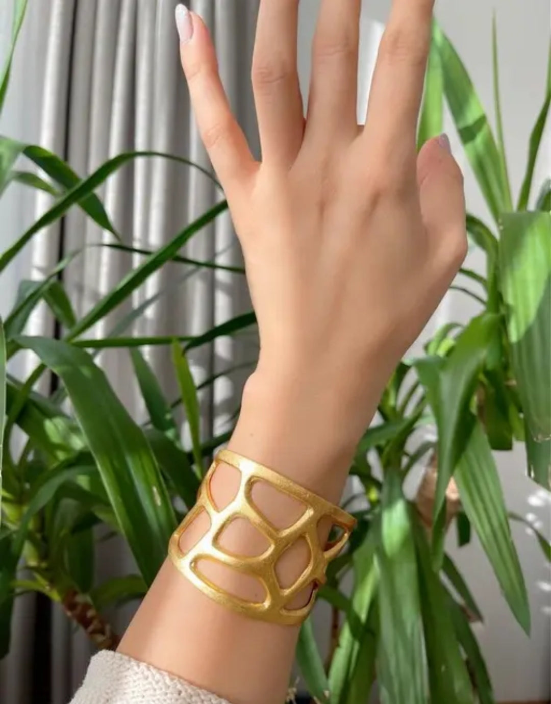 Golde Cuff Bracelet