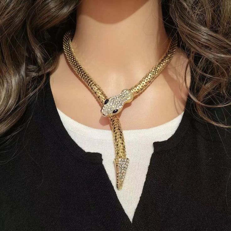 SNAKE CHAIN WITH MAGNET