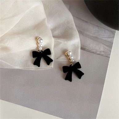 CHRISTMAS BOW EARRING