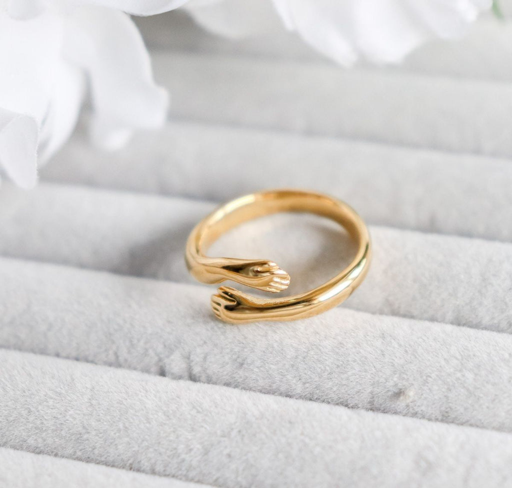 HUGS OF AFFECTION ADJUSTABLE RING