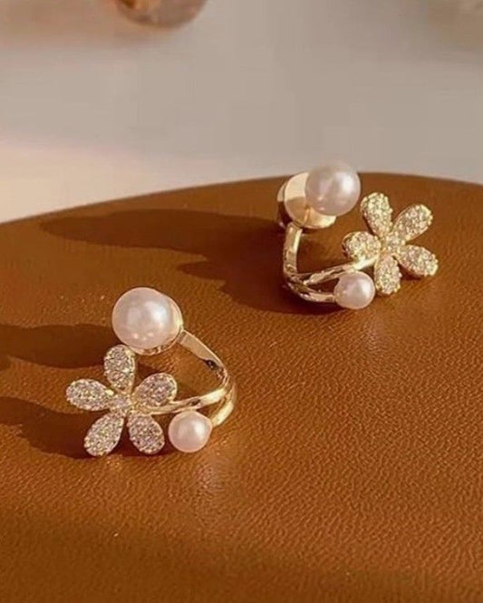 FLORAL STUD