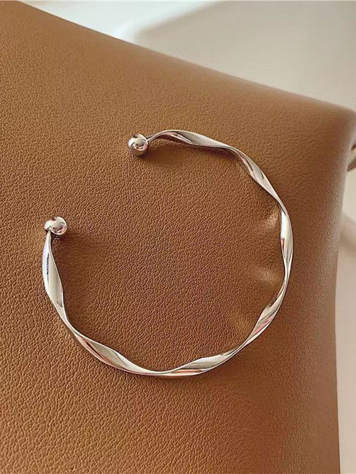 SILVER OPEN BANGLE