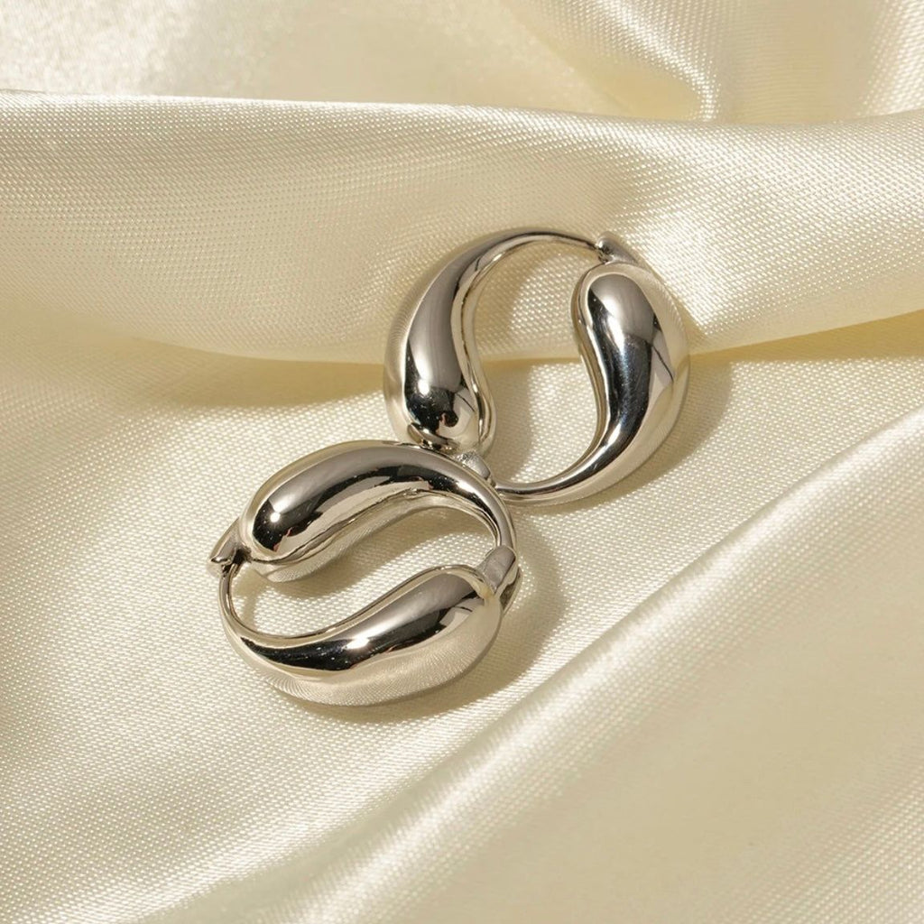 CRISS CROSS SILVER EARRING