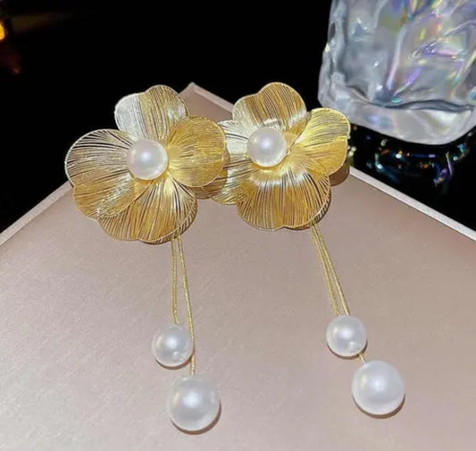 FLORAL PEARL DROP EARRINGS