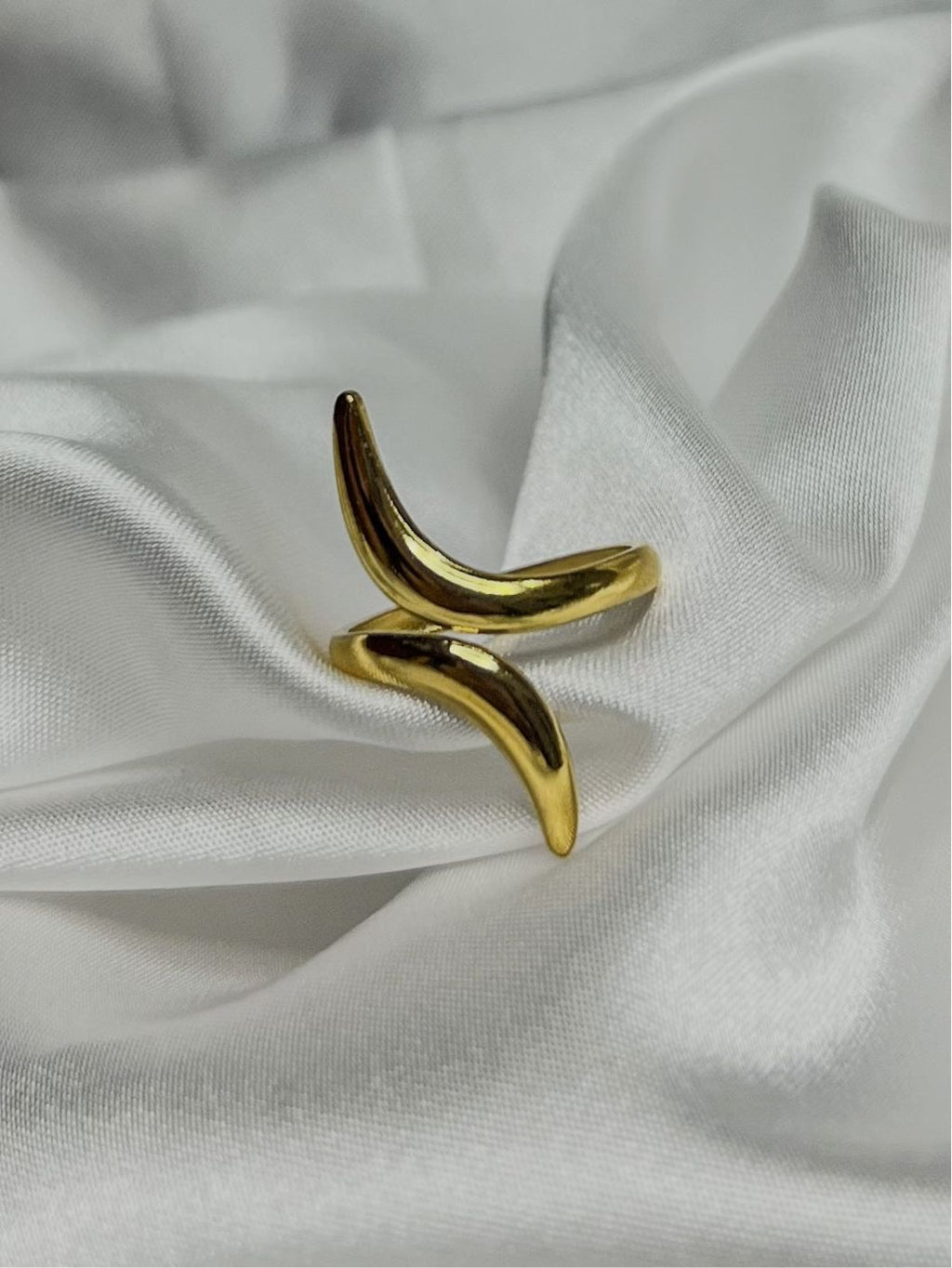 WAVE HORN DESIGN ADJUSTABLE RING