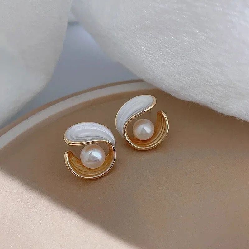 RETRO PEARL RING STUD