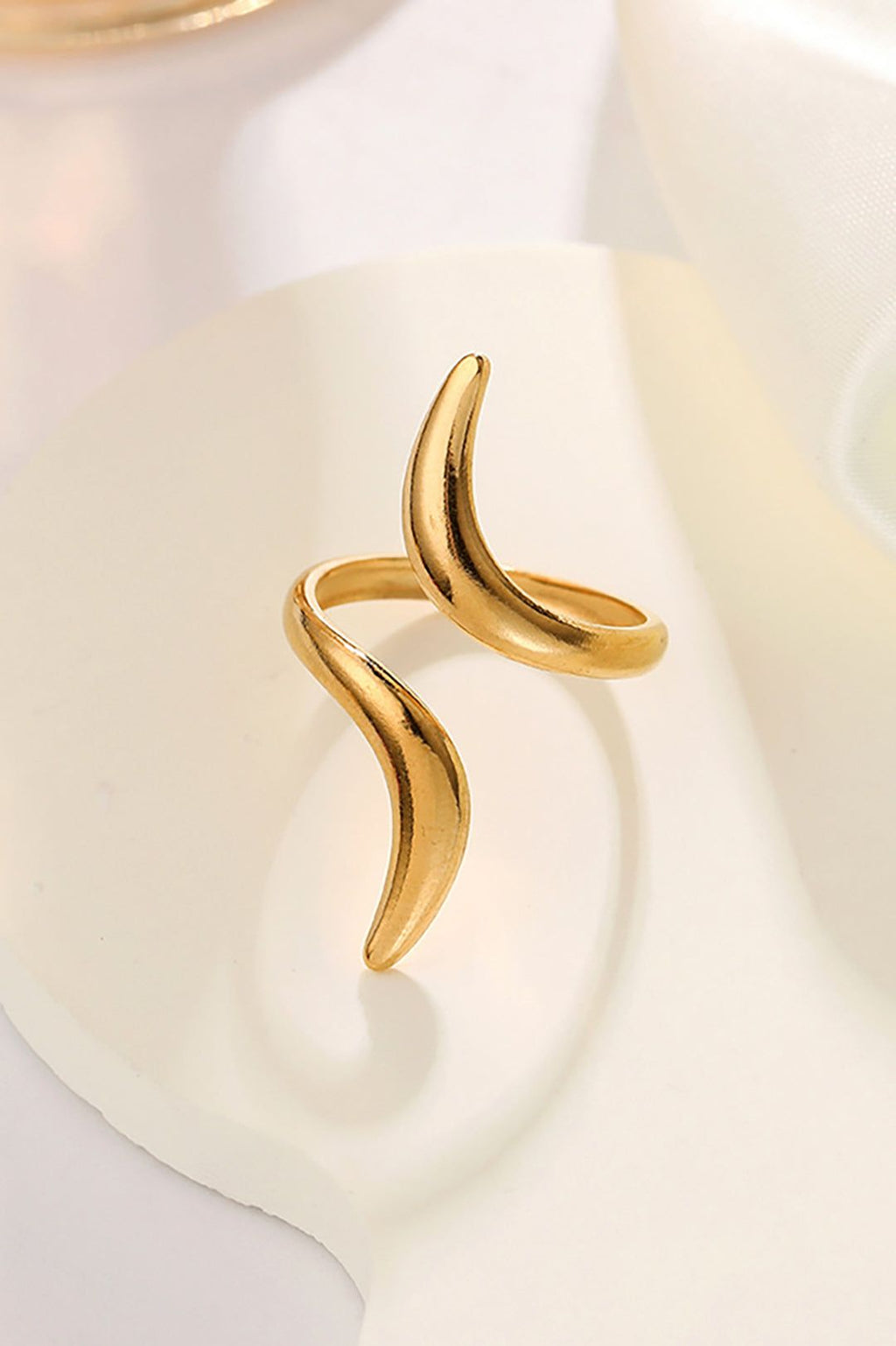 WAVE HORN DESIGN ADJUSTABLE RING