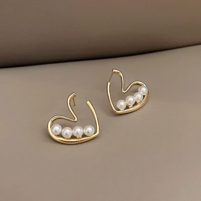 HEART PEARL EARRING